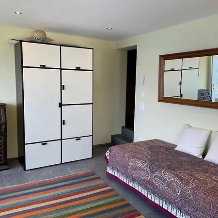 1-bedroom *